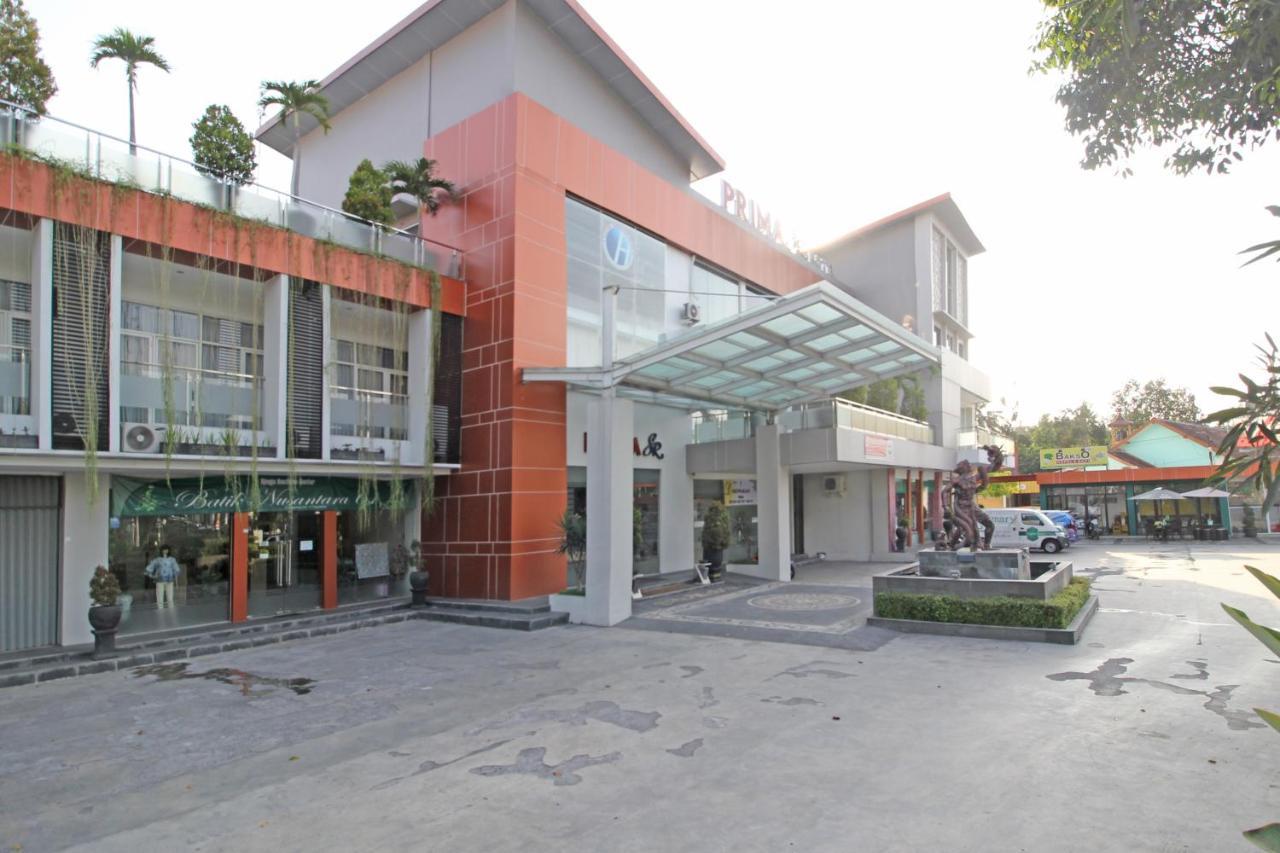 Reddoorz Premium Near Sleman City Hall Yogyakarta Exteriör bild