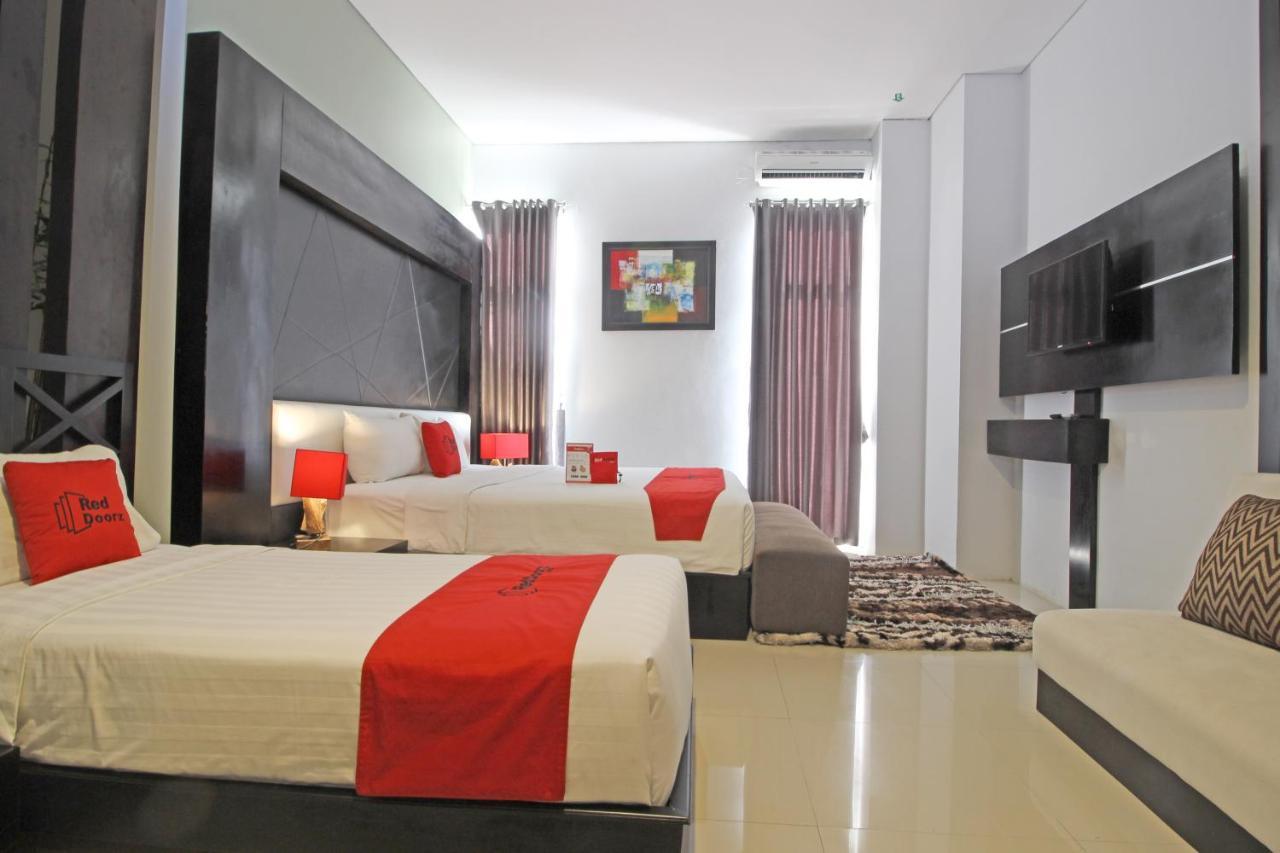Reddoorz Premium Near Sleman City Hall Yogyakarta Exteriör bild