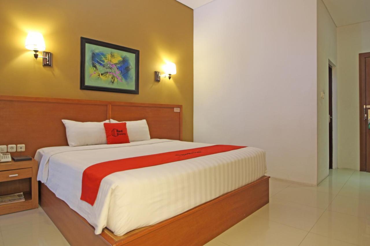 Reddoorz Premium Near Sleman City Hall Yogyakarta Exteriör bild