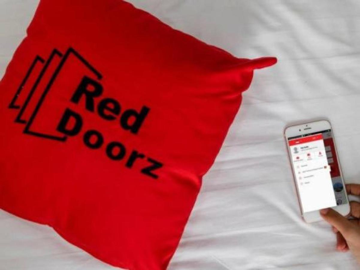 Reddoorz Premium Near Sleman City Hall Yogyakarta Exteriör bild